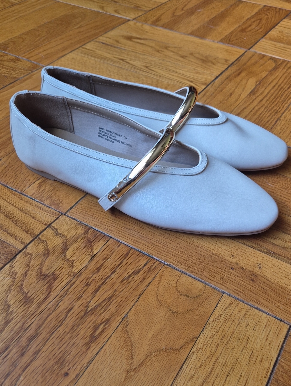 REPORT CHARLESTON Flat Shoes Women's Size 9,5 M Beige NWOB